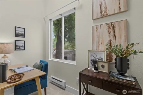 8800 20th Avenue NE Seattle WA 98115