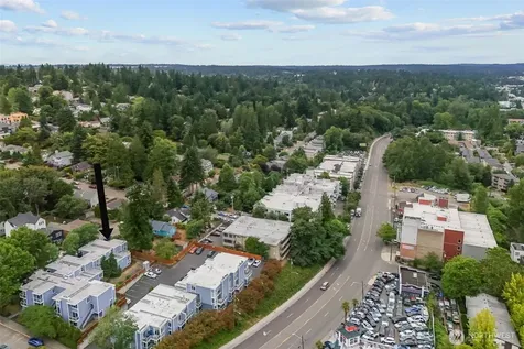8800 20th Avenue NE Seattle WA 98115