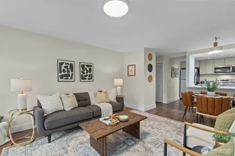 8800 20th Avenue NE Seattle WA 98115