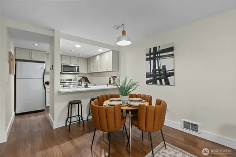 8800 20th Avenue NE Seattle WA 98115