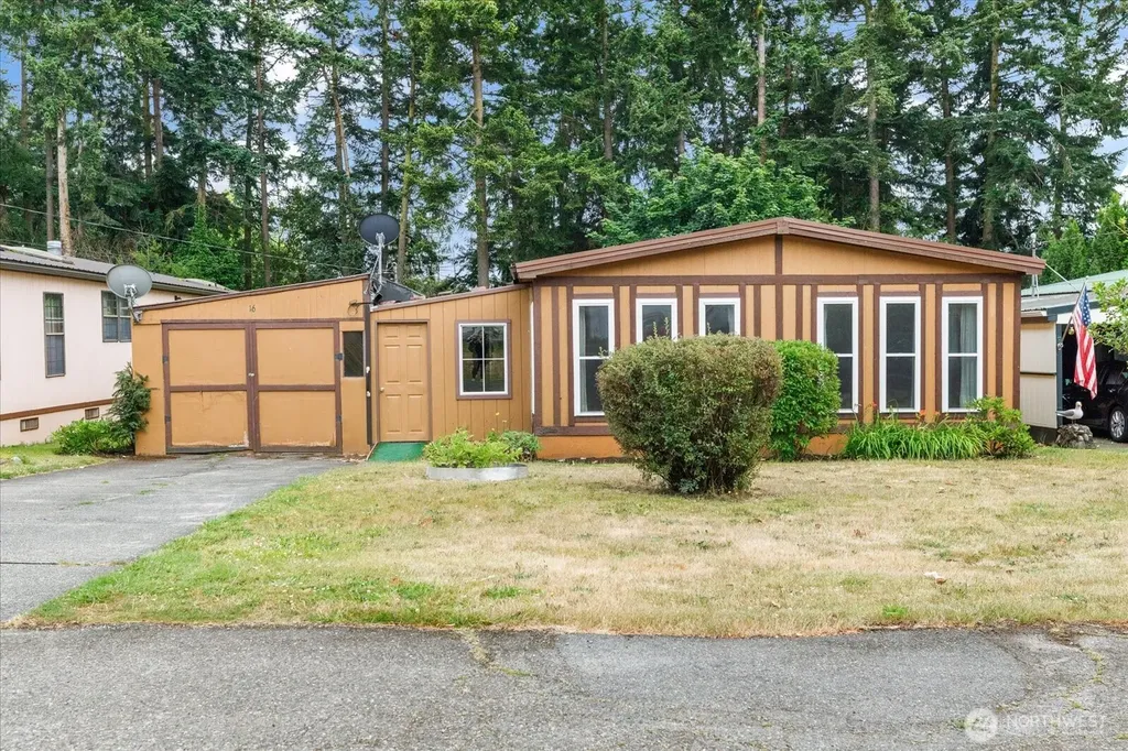 1361 NE Goldie Street Oak Harbor WA 98277