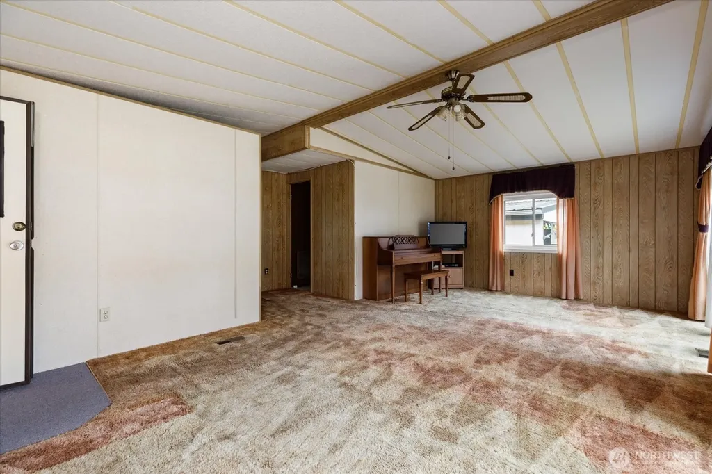 1361 NE Goldie Street Oak Harbor WA 98277