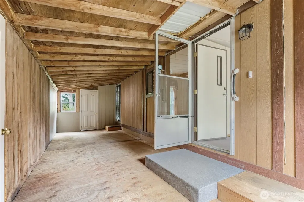 1361 NE Goldie Street Oak Harbor WA 98277