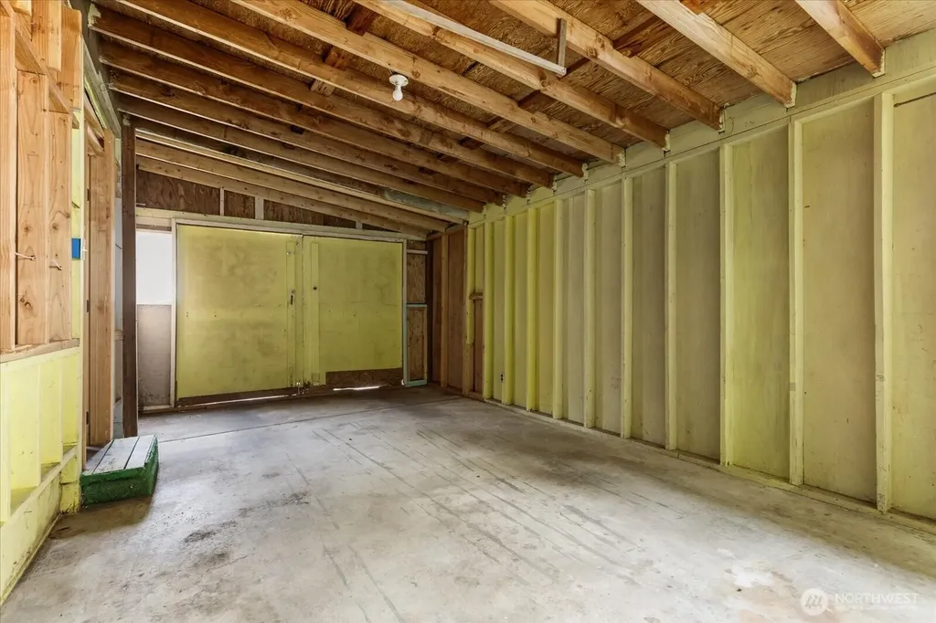 1361 NE Goldie Street Oak Harbor WA 98277