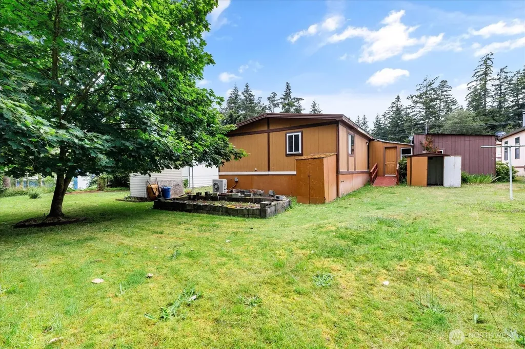 1361 NE Goldie Street Oak Harbor WA 98277