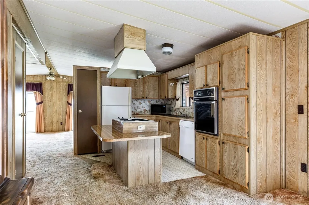 1361 NE Goldie Street Oak Harbor WA 98277