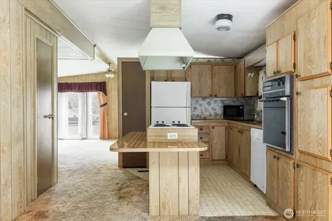 1361 NE Goldie Street Oak Harbor WA 98277