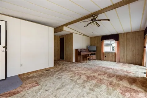 1361 NE Goldie Street Oak Harbor WA 98277