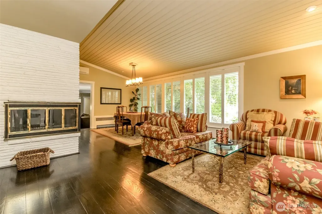 10415 Brook Lane SW Lakewood WA 98499