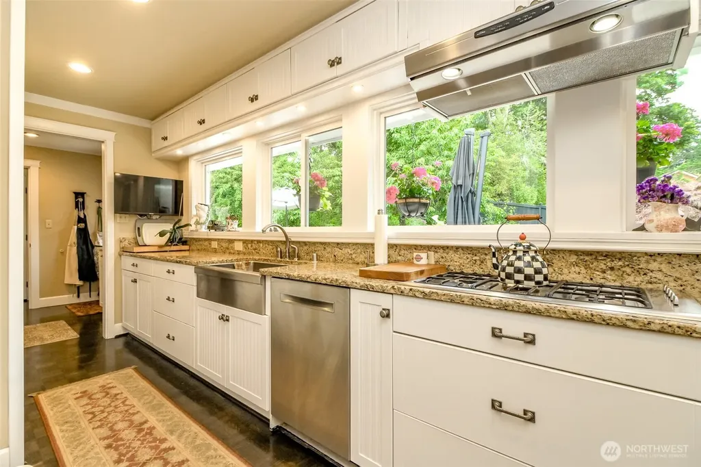 10415 Brook Lane SW Lakewood WA 98499
