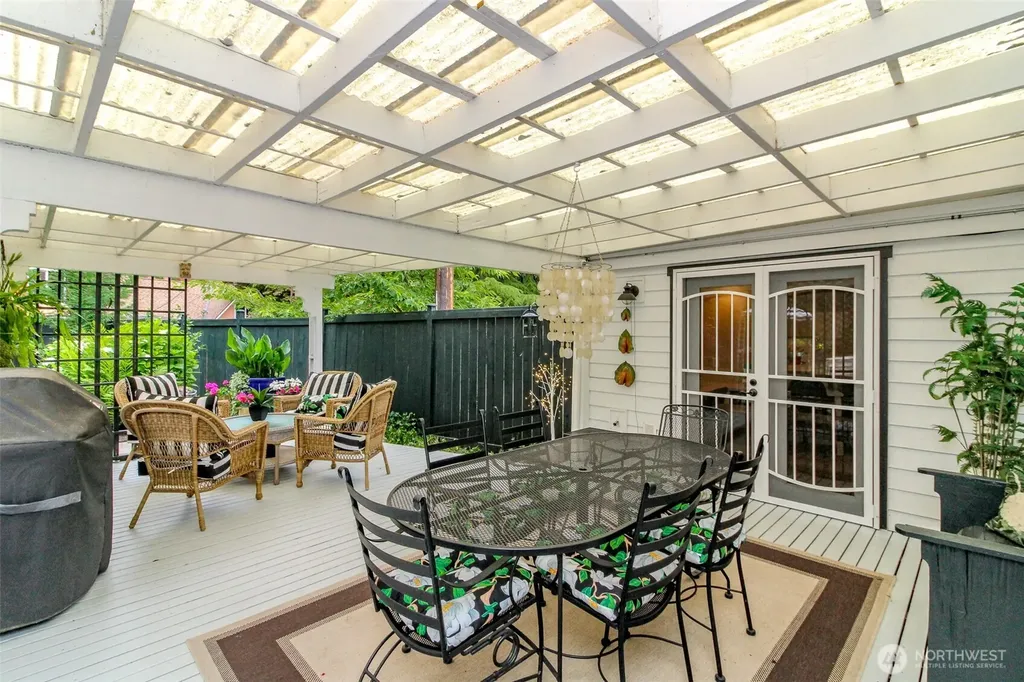 10415 Brook Lane SW Lakewood WA 98499