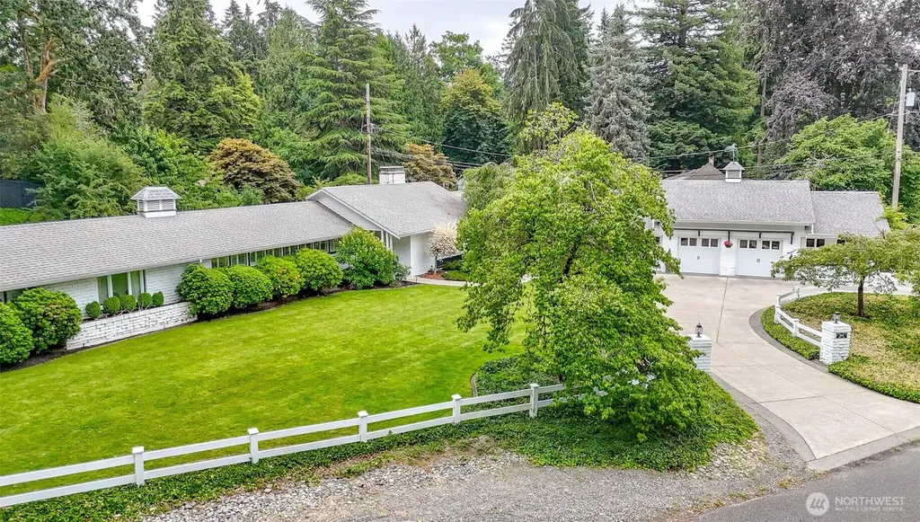 10415 Brook Lane SW Lakewood WA 98499