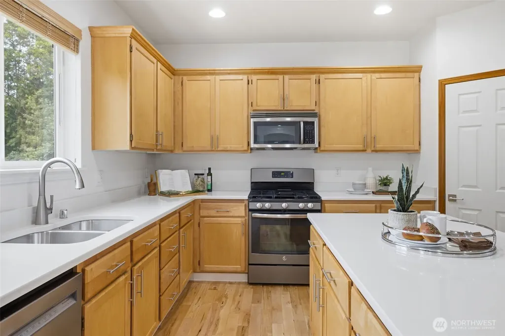 14717 Madison Way Lynnwood WA 98087