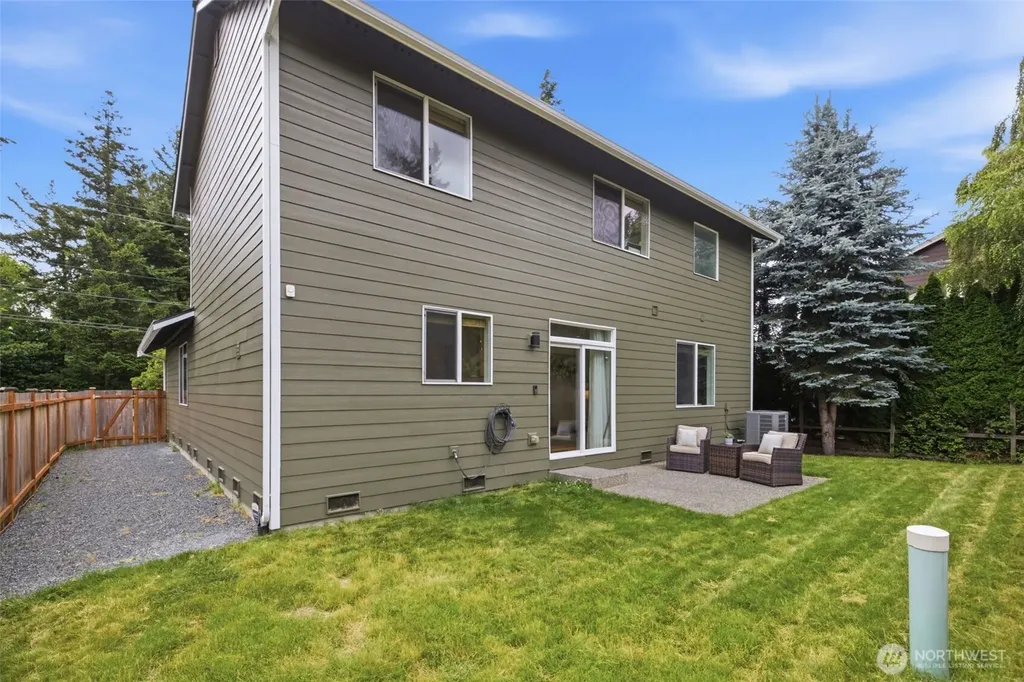 14717 Madison Way Lynnwood WA 98087