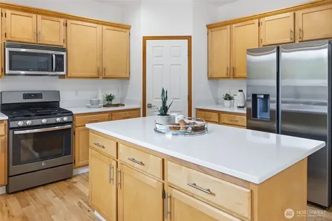 14717 Madison Way Lynnwood WA 98087