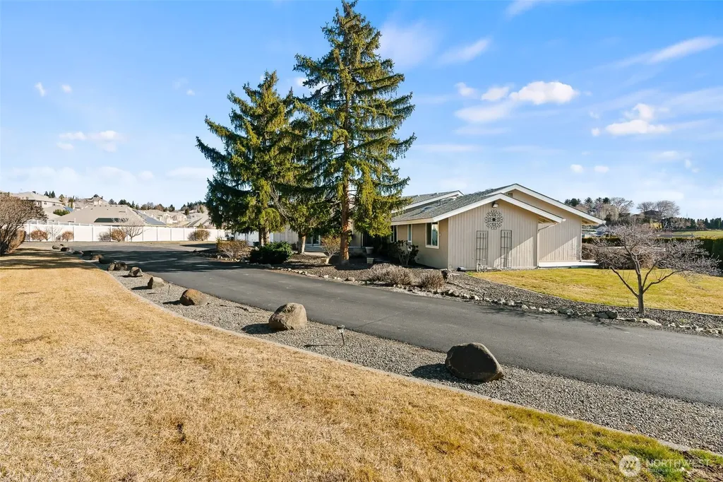 7407 Englewood Avenue Yakima WA 98908