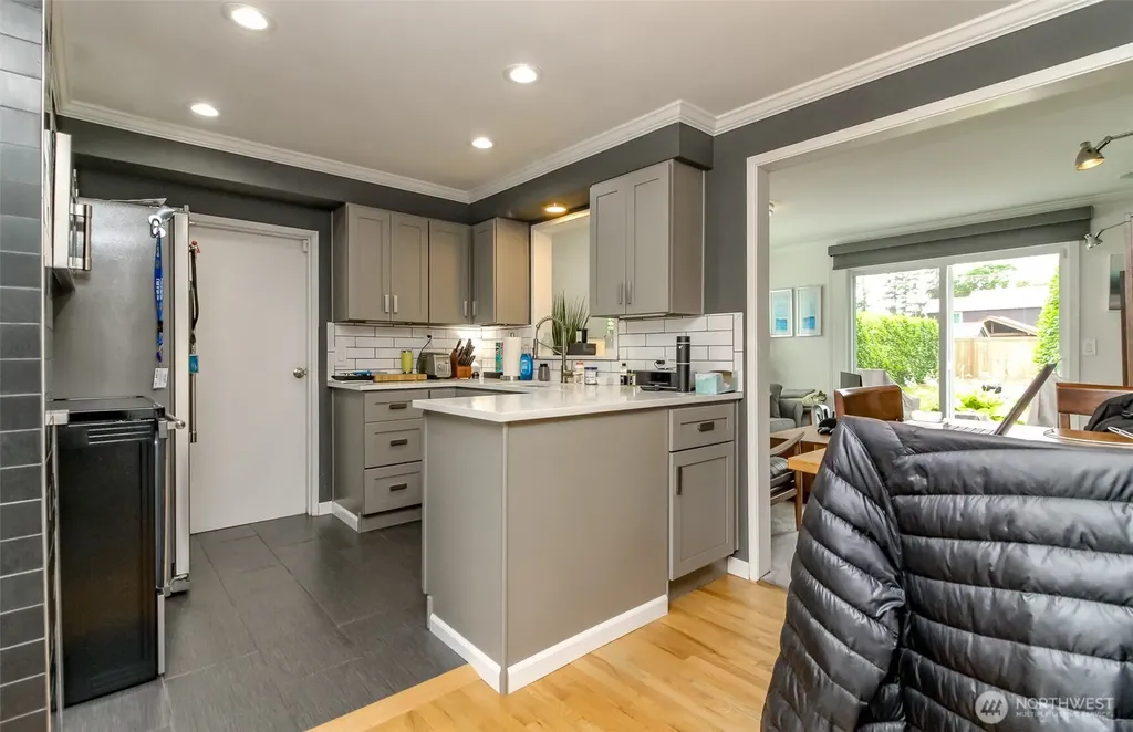9610 Oak Lane SW Lakewood WA 98499