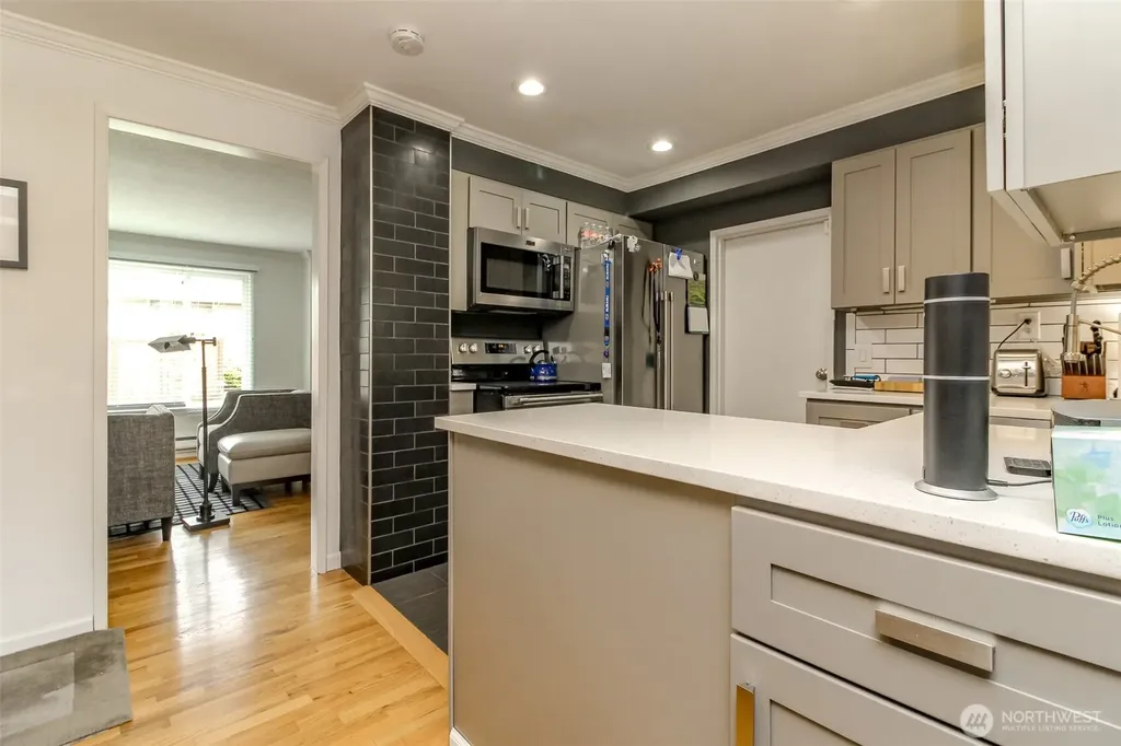 9610 Oak Lane SW Lakewood WA 98499
