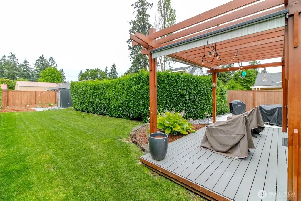 9610 Oak Lane SW Lakewood WA 98499
