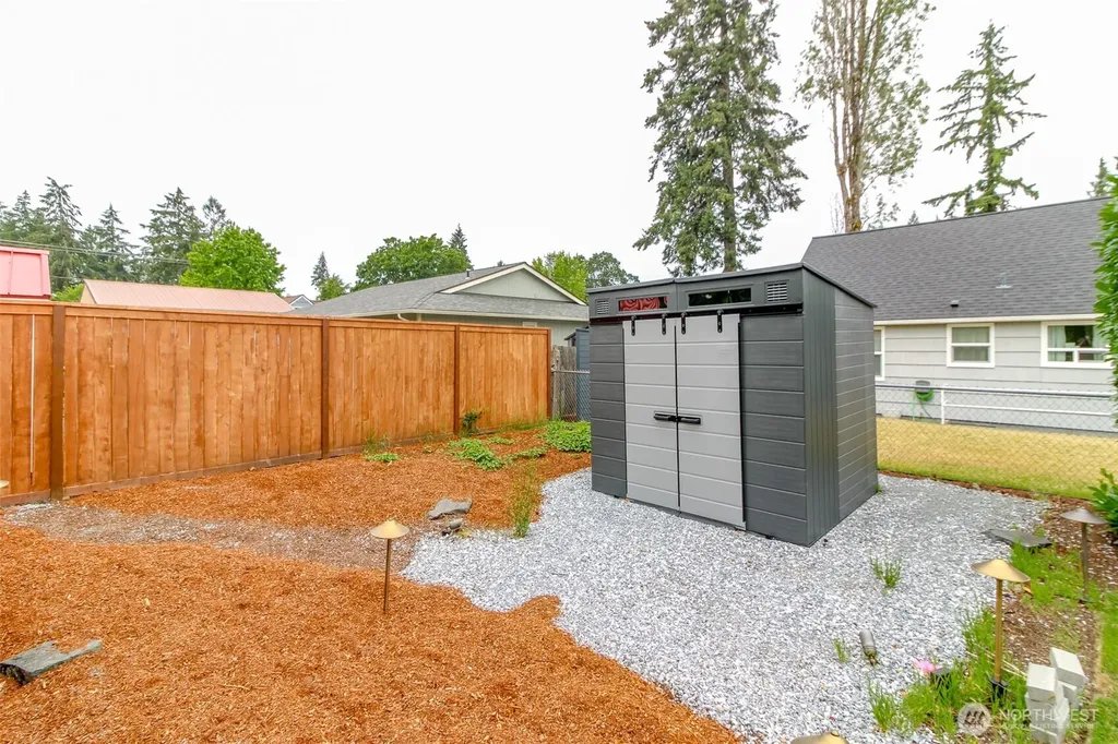 9610 Oak Lane SW Lakewood WA 98499