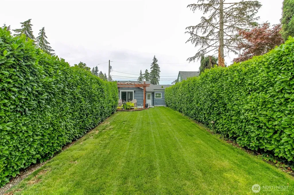 9610 Oak Lane SW Lakewood WA 98499