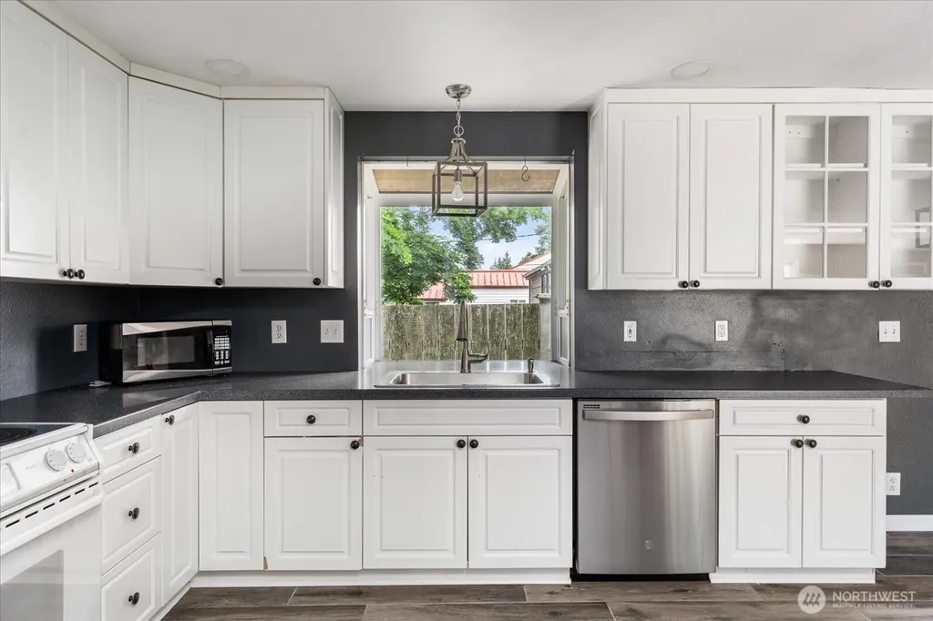 672 SE 4th Avenue Oak Harbor WA 98277