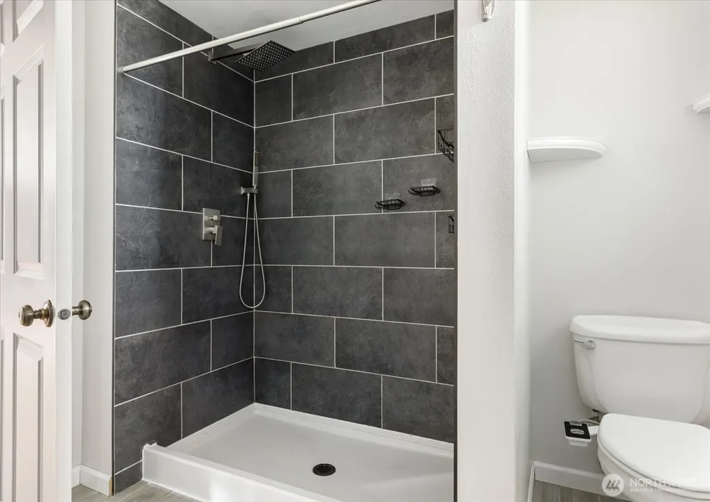 672 SE 4th Avenue Oak Harbor WA 98277