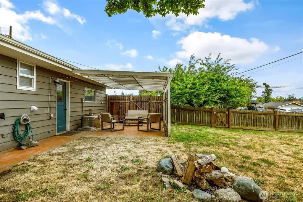 672 SE 4th Avenue Oak Harbor WA 98277