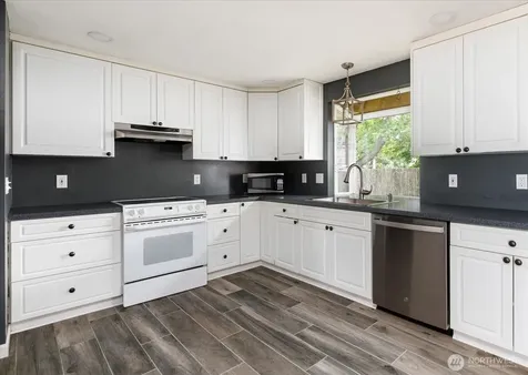 672 SE 4th Avenue Oak Harbor WA 98277