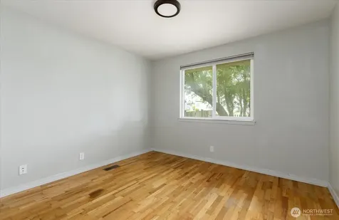 672 SE 4th Avenue Oak Harbor WA 98277