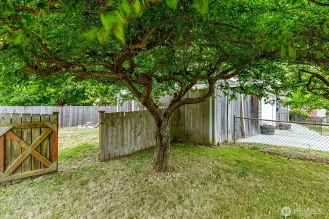 672 SE 4th Avenue Oak Harbor WA 98277