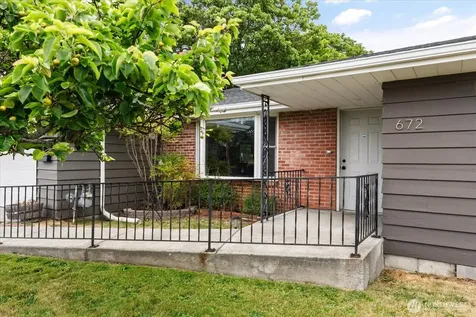 672 SE 4th Avenue Oak Harbor WA 98277