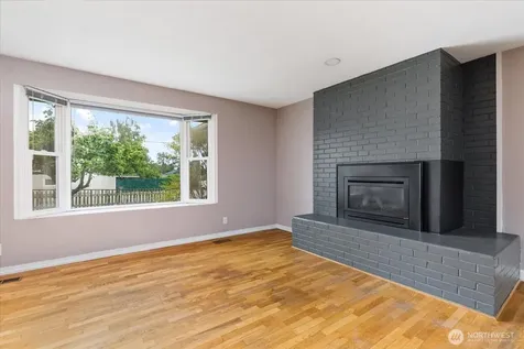 672 SE 4th Avenue Oak Harbor WA 98277