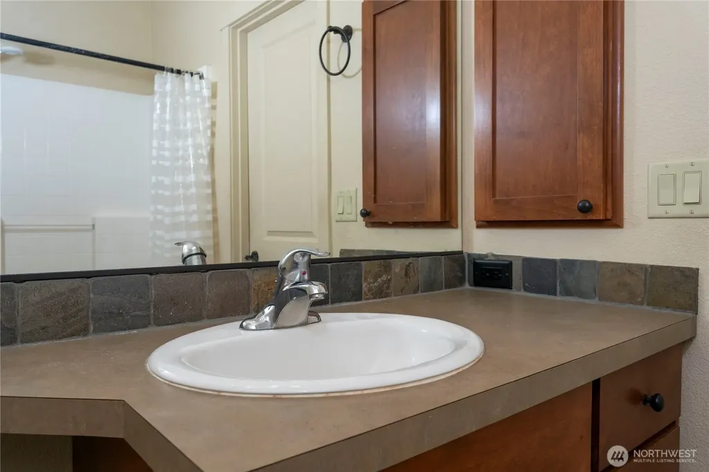 7108 NE 56th Street Vancouver WA 98661