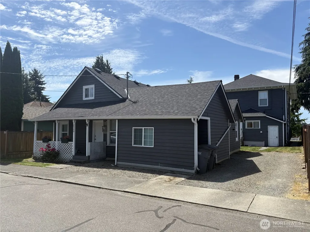 2519 Baker Avenue Everett WA 98201