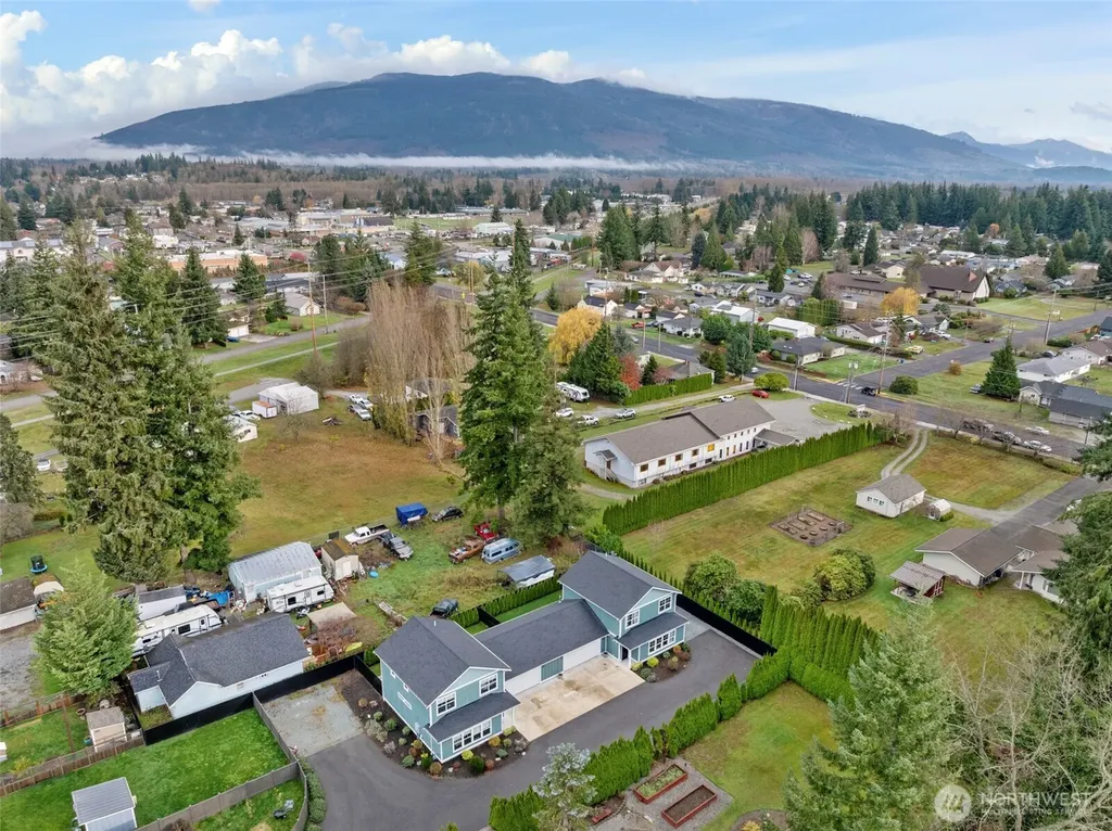 529 Ball Street Sedro Woolley WA 98284