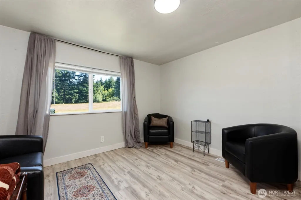 1884 E Johns Prairie Road Shelton WA 98584