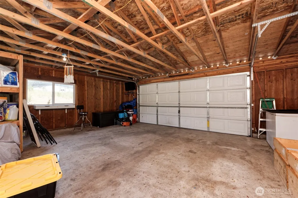 1884 E Johns Prairie Road Shelton WA 98584