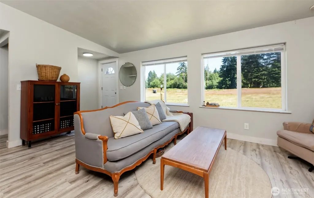 1884 E Johns Prairie Road Shelton WA 98584