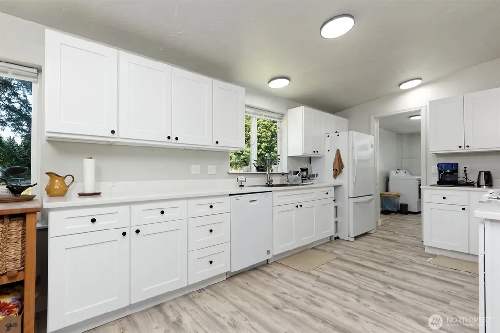 1884 E Johns Prairie Road Shelton WA 98584