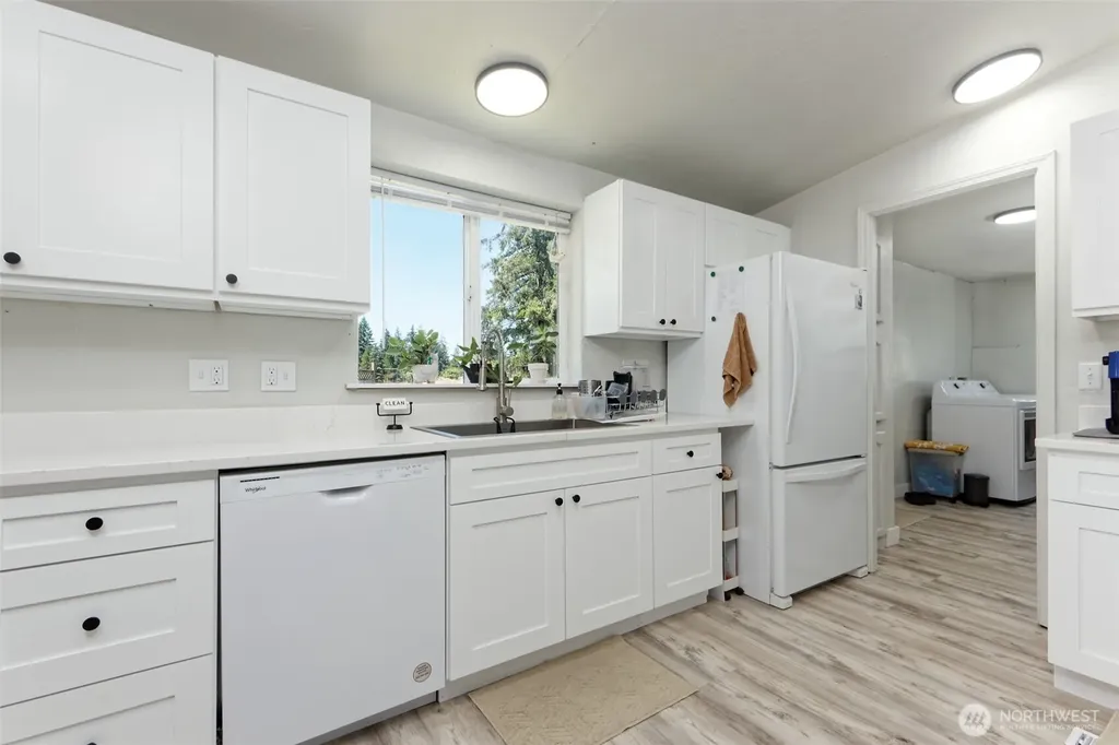 1884 E Johns Prairie Road Shelton WA 98584