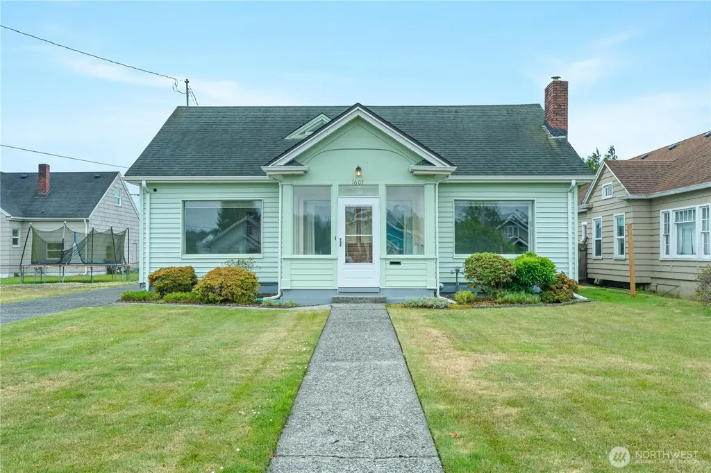 1607 Morgan Street Aberdeen WA 98520