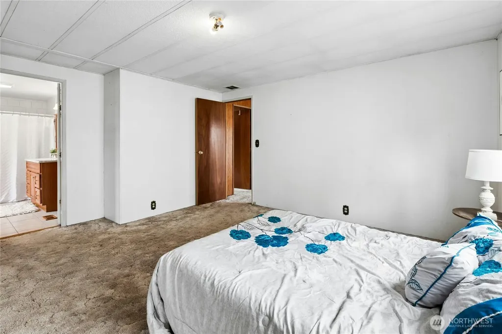 801 Walker Avenue Oak Harbor WA 98277