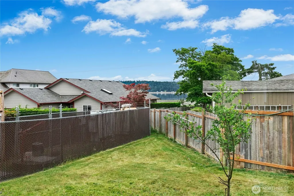 801 Walker Avenue Oak Harbor WA 98277