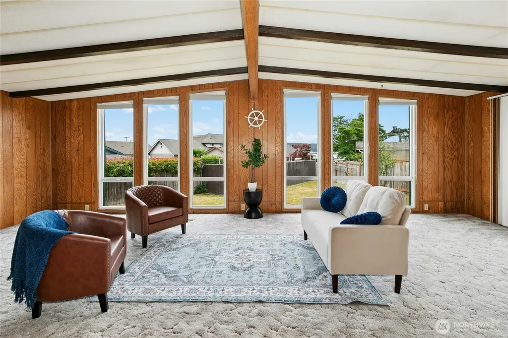 801 Walker Avenue Oak Harbor WA 98277