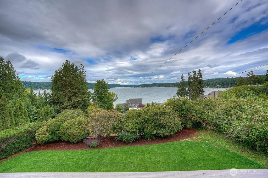 6921 120th Street NW Gig Harbor WA 98332