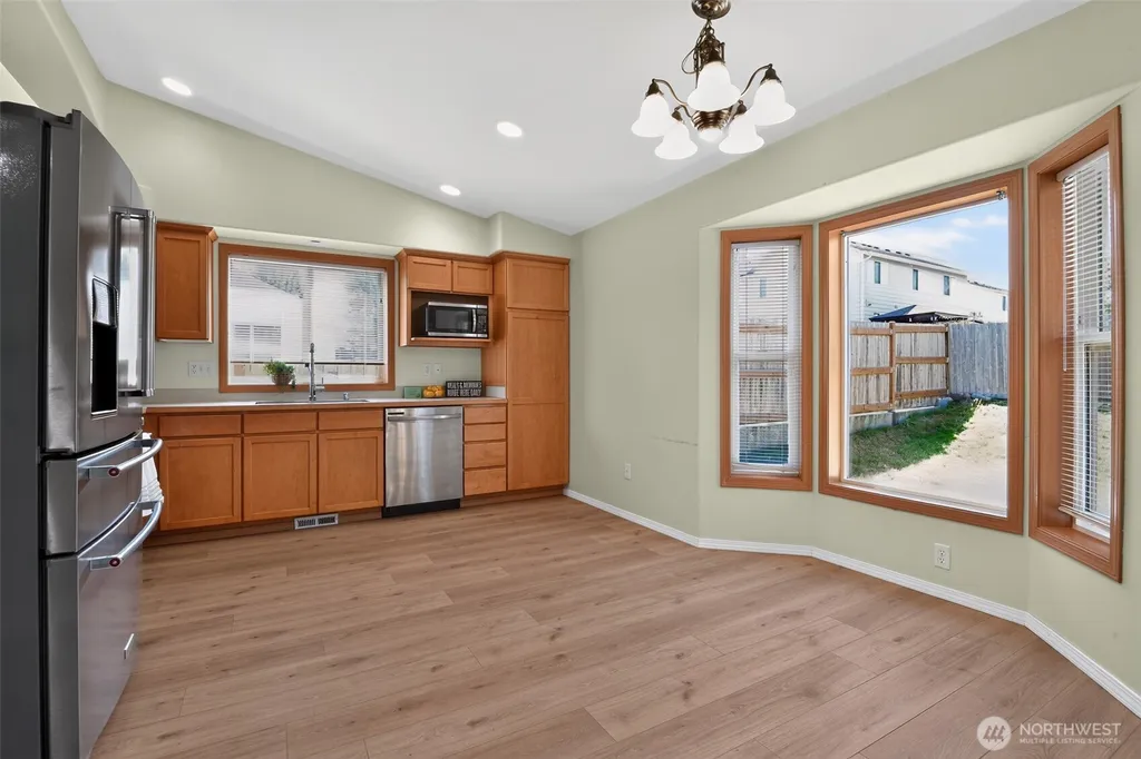 449 Dallas Street Mount Vernon WA 98274