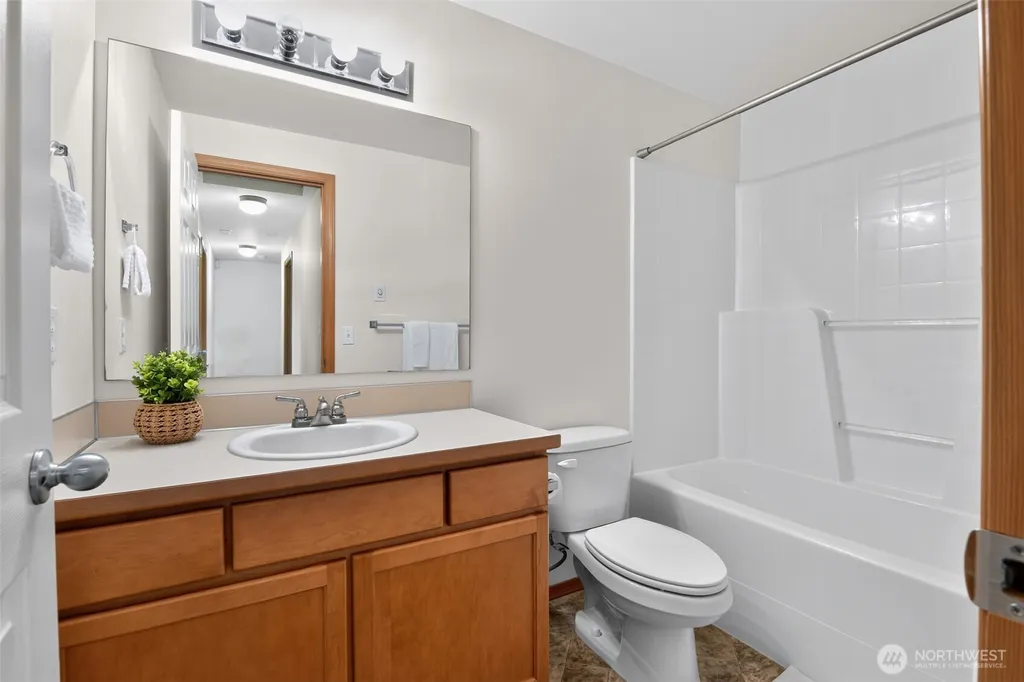 449 Dallas Street Mount Vernon WA 98274