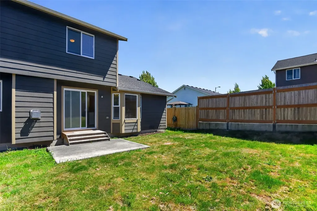 449 Dallas Street Mount Vernon WA 98274