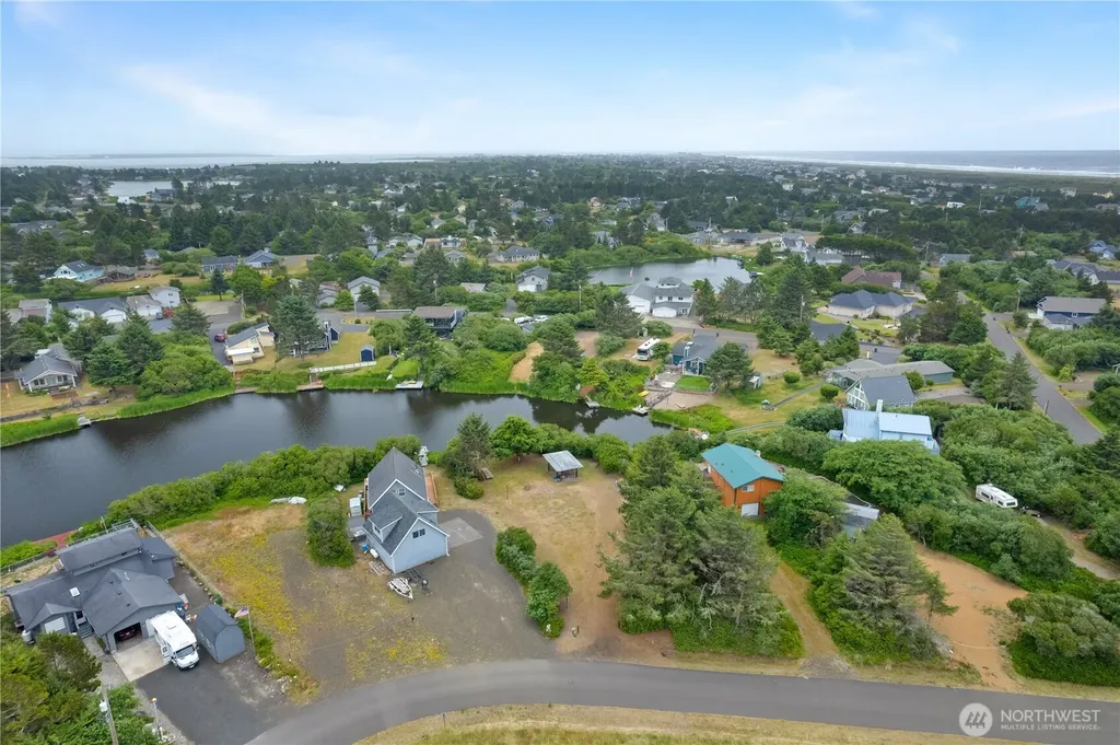 359 Goeduck Loop SW Ocean Shores WA 98569